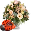 Flower bouquet 'Delicate Colors' with Munz chocolate ladybir