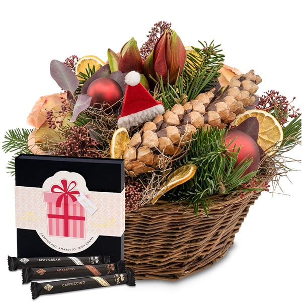 Flower arrangement Playful 'Winter Arrangement' with Gottlie