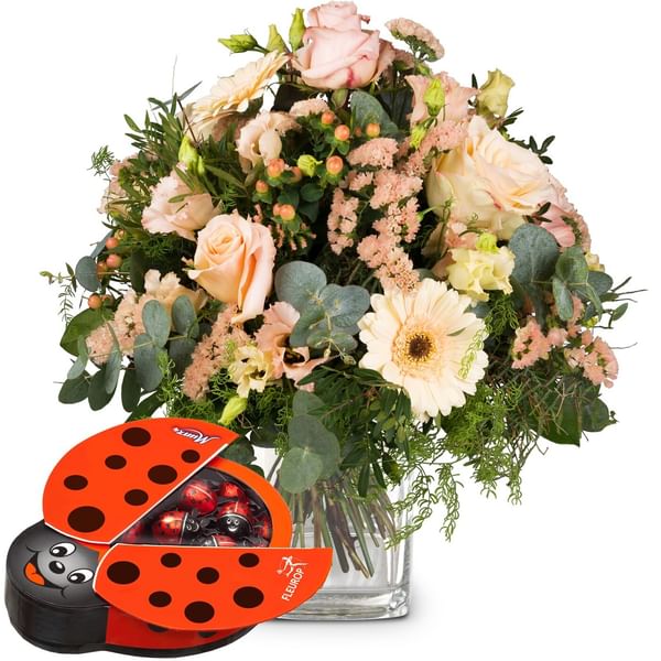 Flower bouquet Delicate Colors with Munz chocolate ladybird