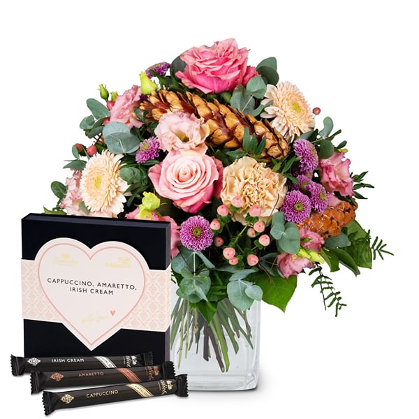 Flower bouquet 'Delicate Winter' with Gottlieber Hueppen 'Wi