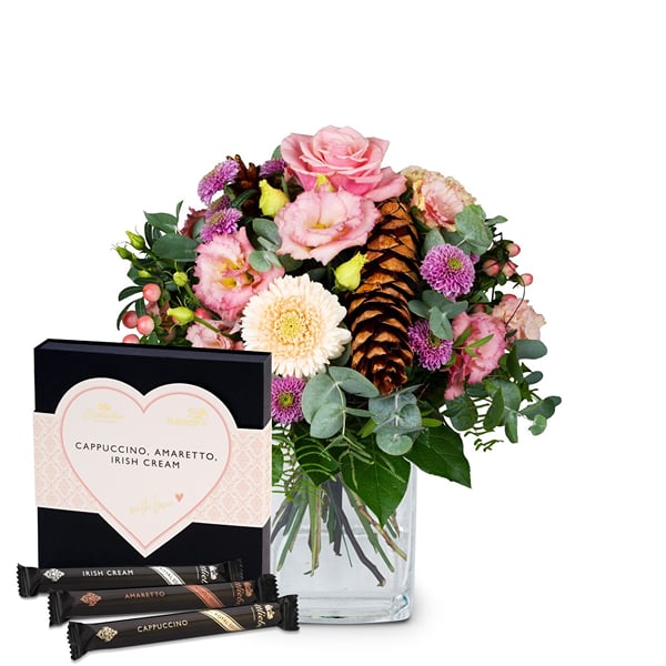 Flower bouquet 'Delicate Winter' with Gottlieber Hueppen 'Wi