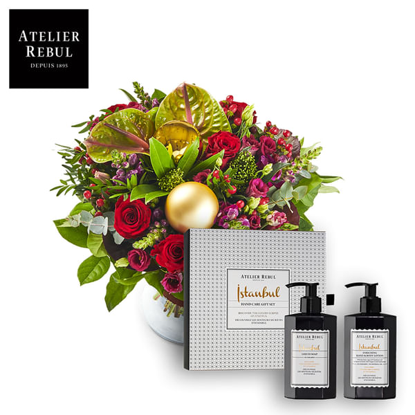 Red Christmas bouquet Atelier Rebul TM