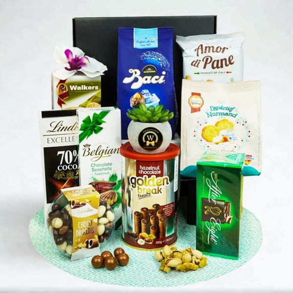Sweet and Savoury Gift Collection