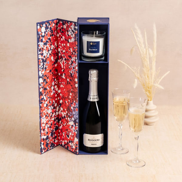 The English Sparkling Wine and Candle Gift